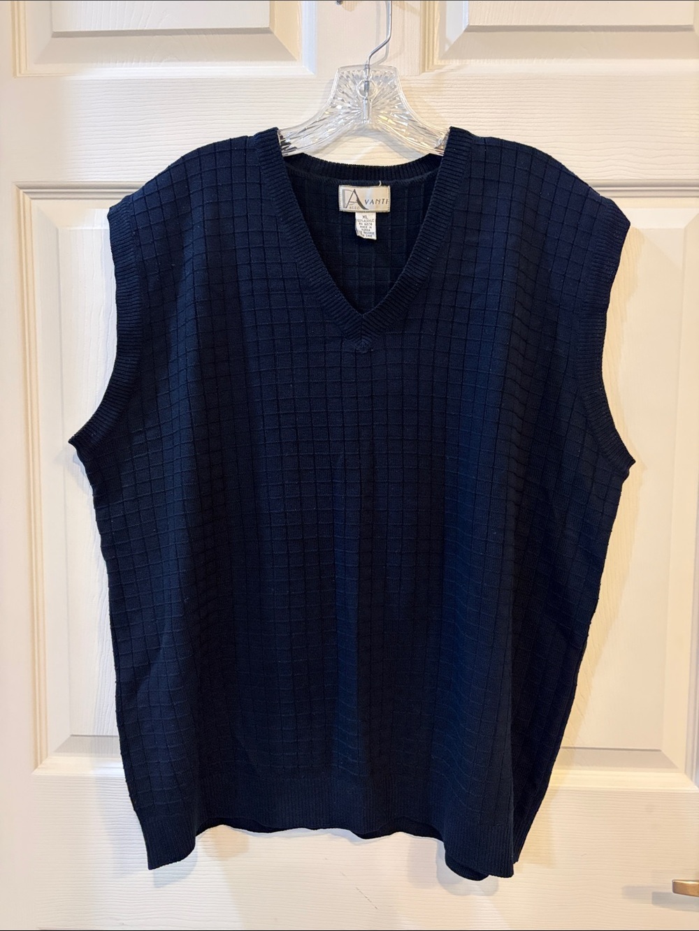 Avanti Men's Dark Navy V-Neck Knit Vest